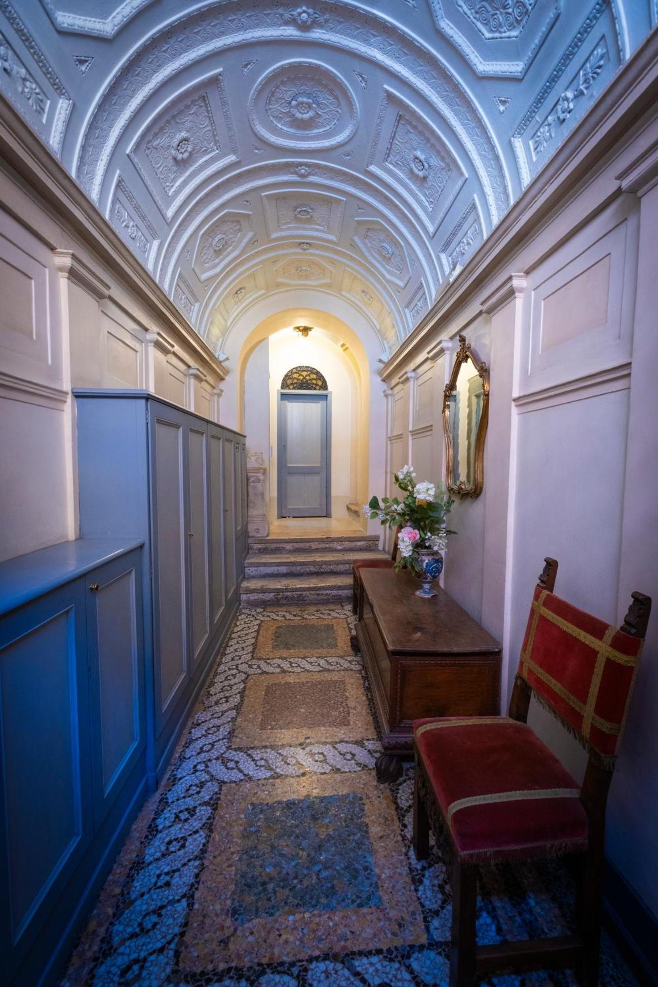 Barberini Apt Close To Fontana Di Trevi Rom Eksteriør billede