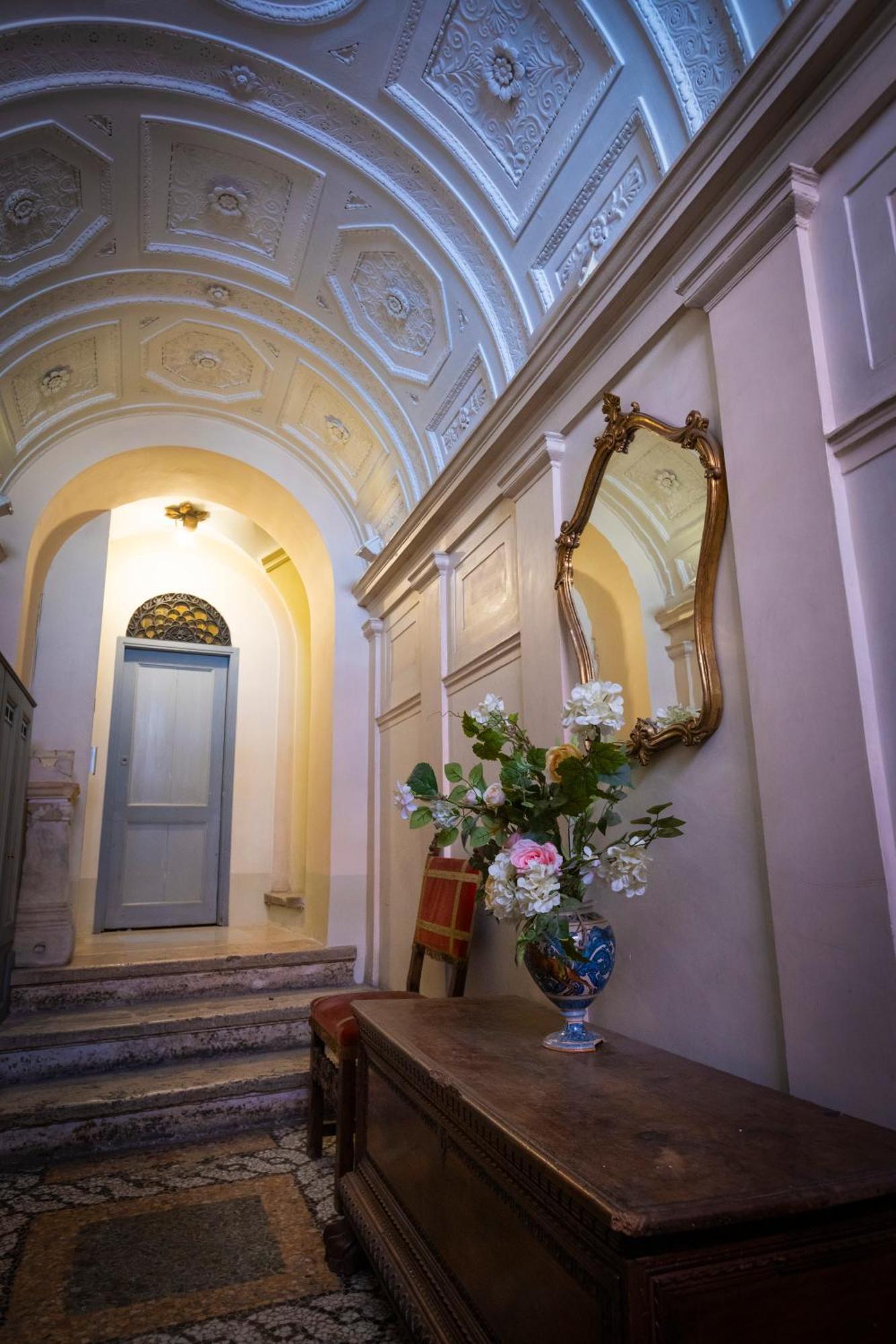 Barberini Apt Close To Fontana Di Trevi Rom Eksteriør billede